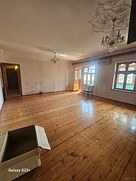 Satılır 5 otaqlı mənzil 110 m² — Bakı, Bakıxanov 5 otaq 110.00 m²