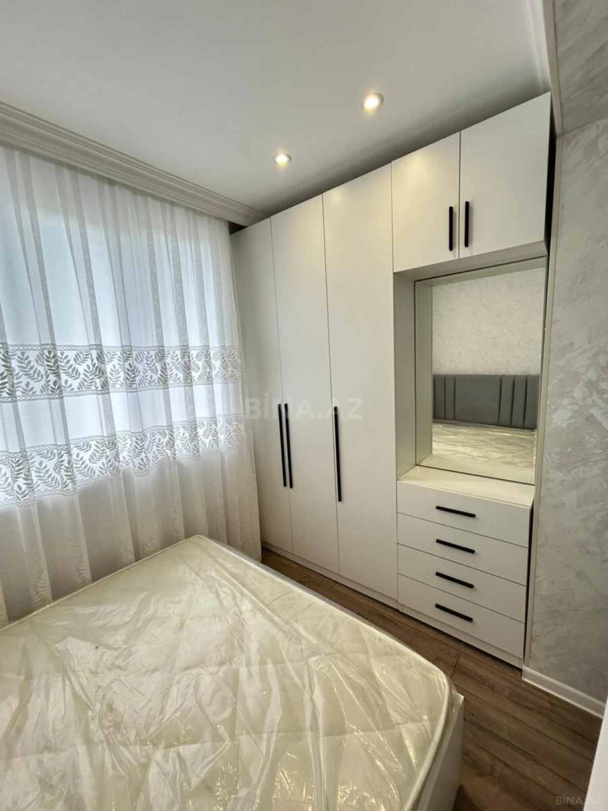 Satılır 1 otaqlı mənzil 40 m²