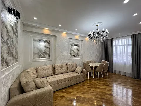 Satılır 3 otaqlı mənzil 75 m² — Bakı, İnşaatçılar 3 otaq 75.00 m²