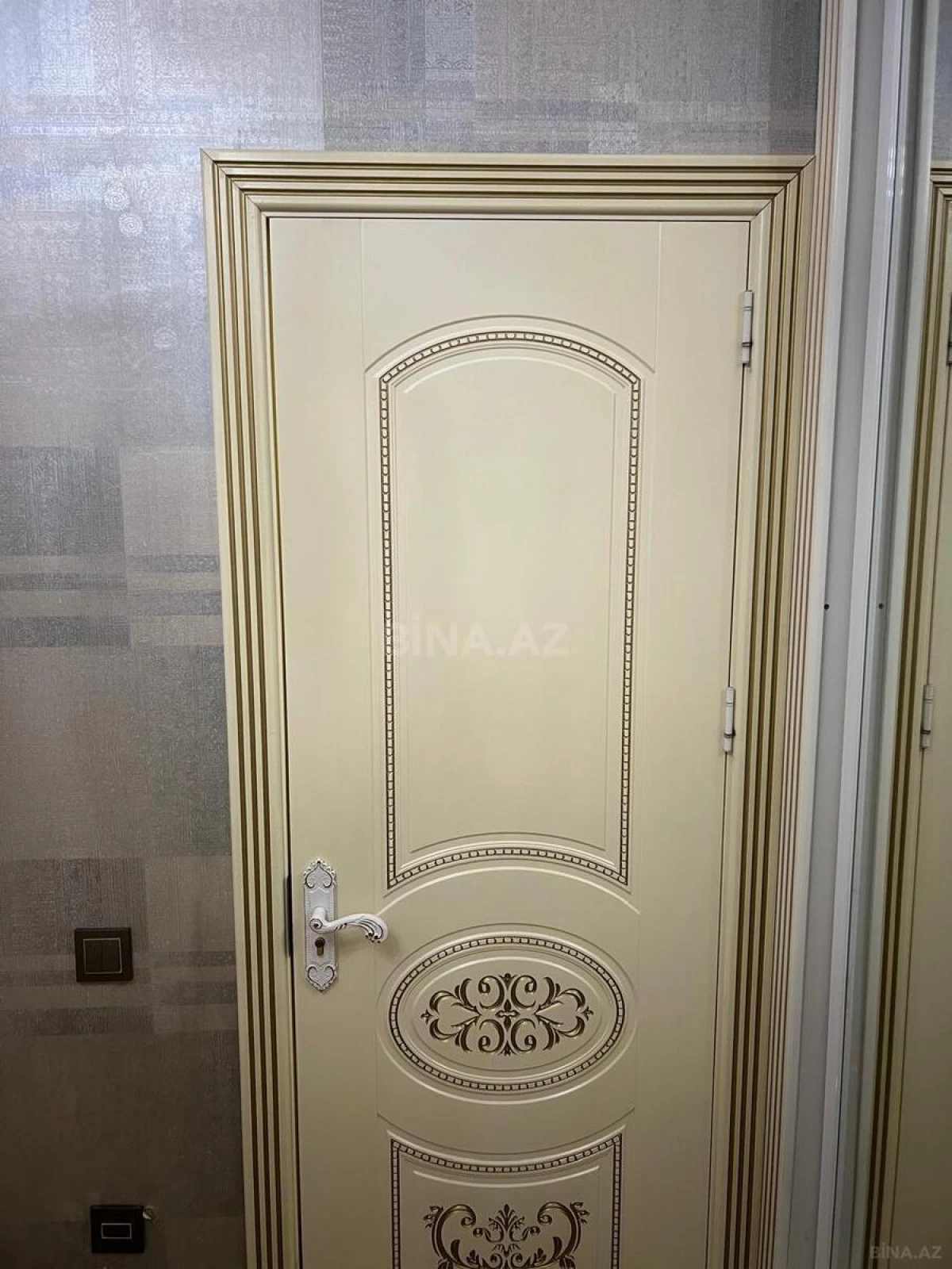 Kirayə verilir 2 otaqlı mənzil 90 m²