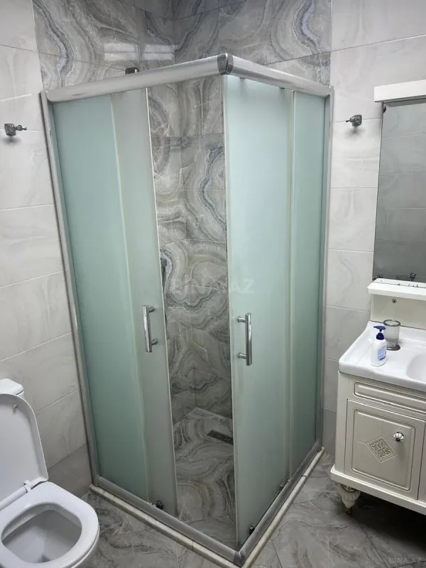 Kirayə verilir 2 otaqlı mənzil 90 m²