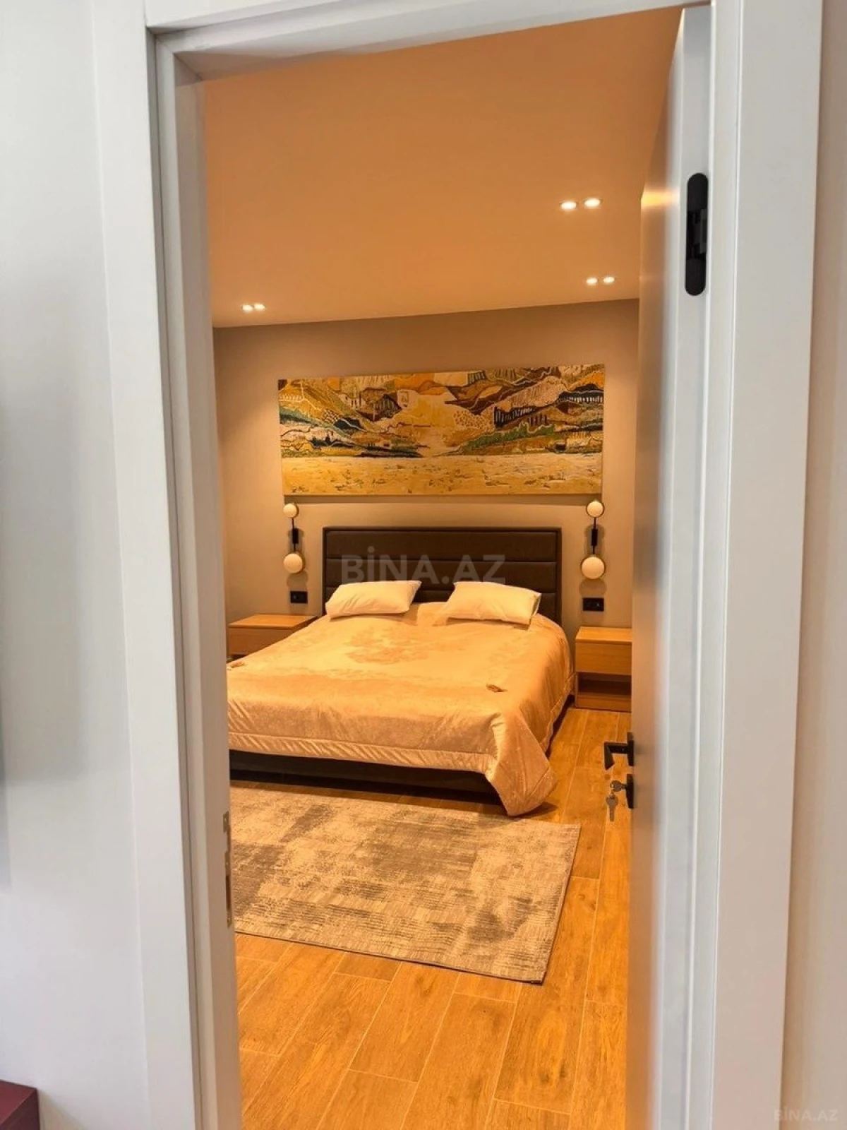 Kirayə verilir 2 otaqlı mənzil 89 m²