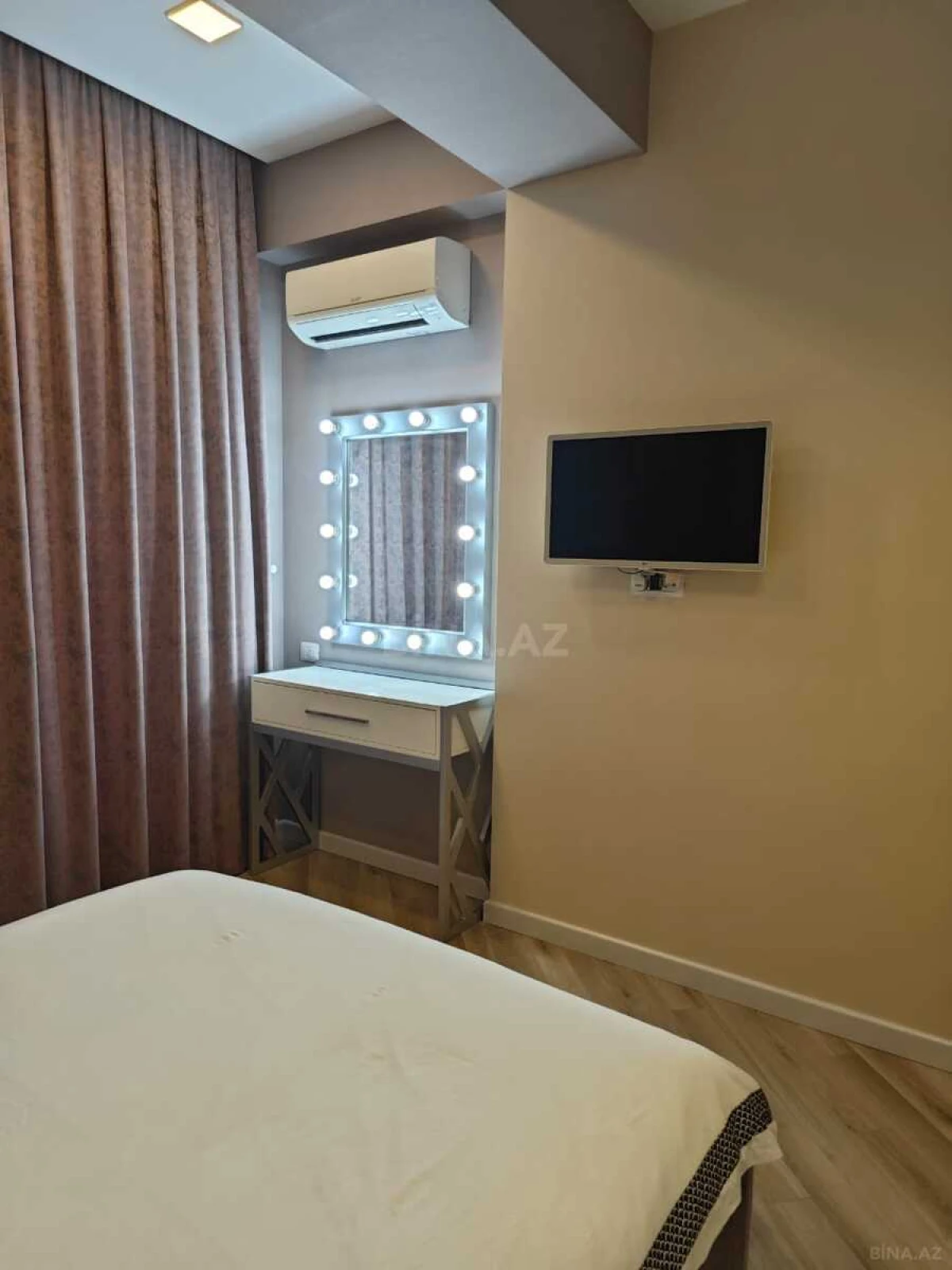 Satılır 2 otaqlı mənzil 64 m²