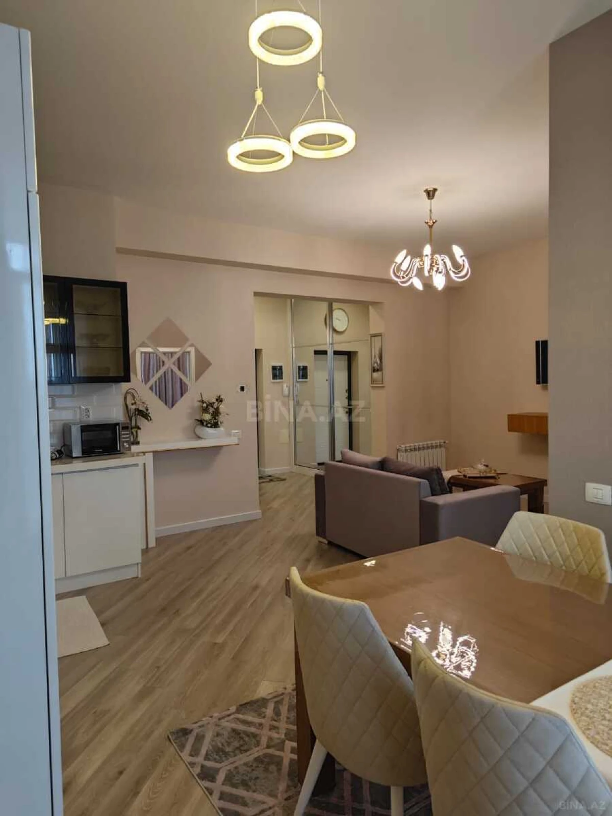 Satılır 2 otaqlı mənzil 64 m²