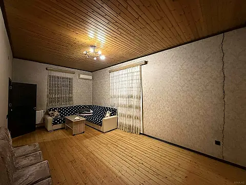 Kirayə verilir 2 otaqlı həyət evi 85 m²