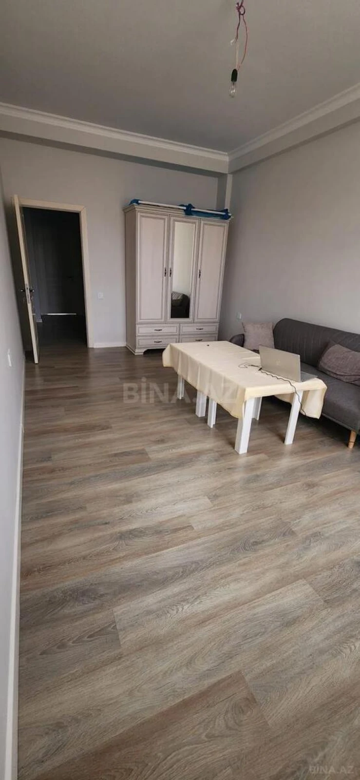 Satılır 2 otaqlı mənzil 70 m²