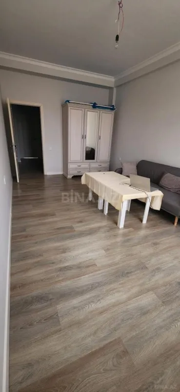 Satılır 2 otaqlı mənzil 70 m²