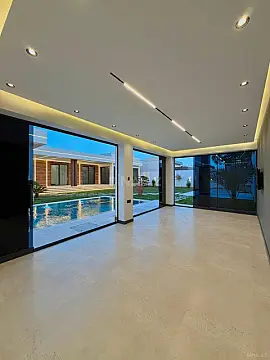 Satılır 5 otaqlı həyət evi 250 m²