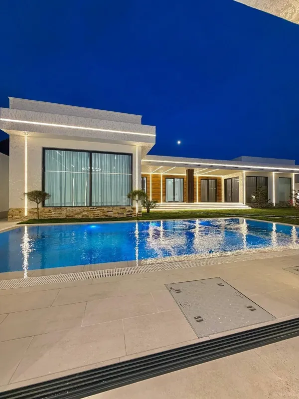 Satılır 5 otaqlı həyət evi 250 m²