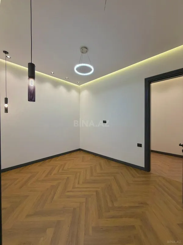 Satılır 5 otaqlı həyət evi 250 m²