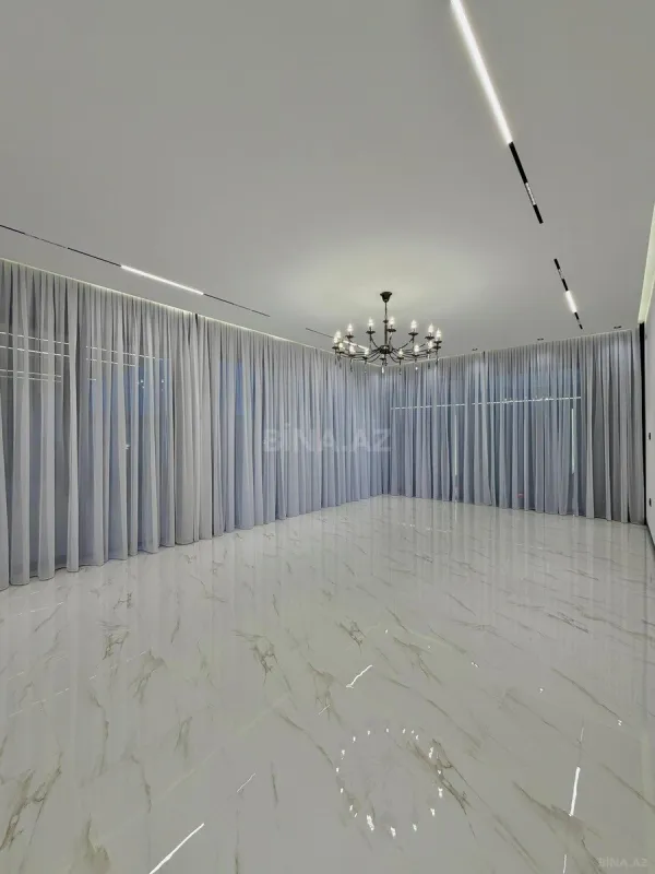 Satılır 5 otaqlı həyət evi 250 m²