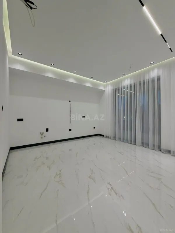 Satılır 5 otaqlı həyət evi 250 m²