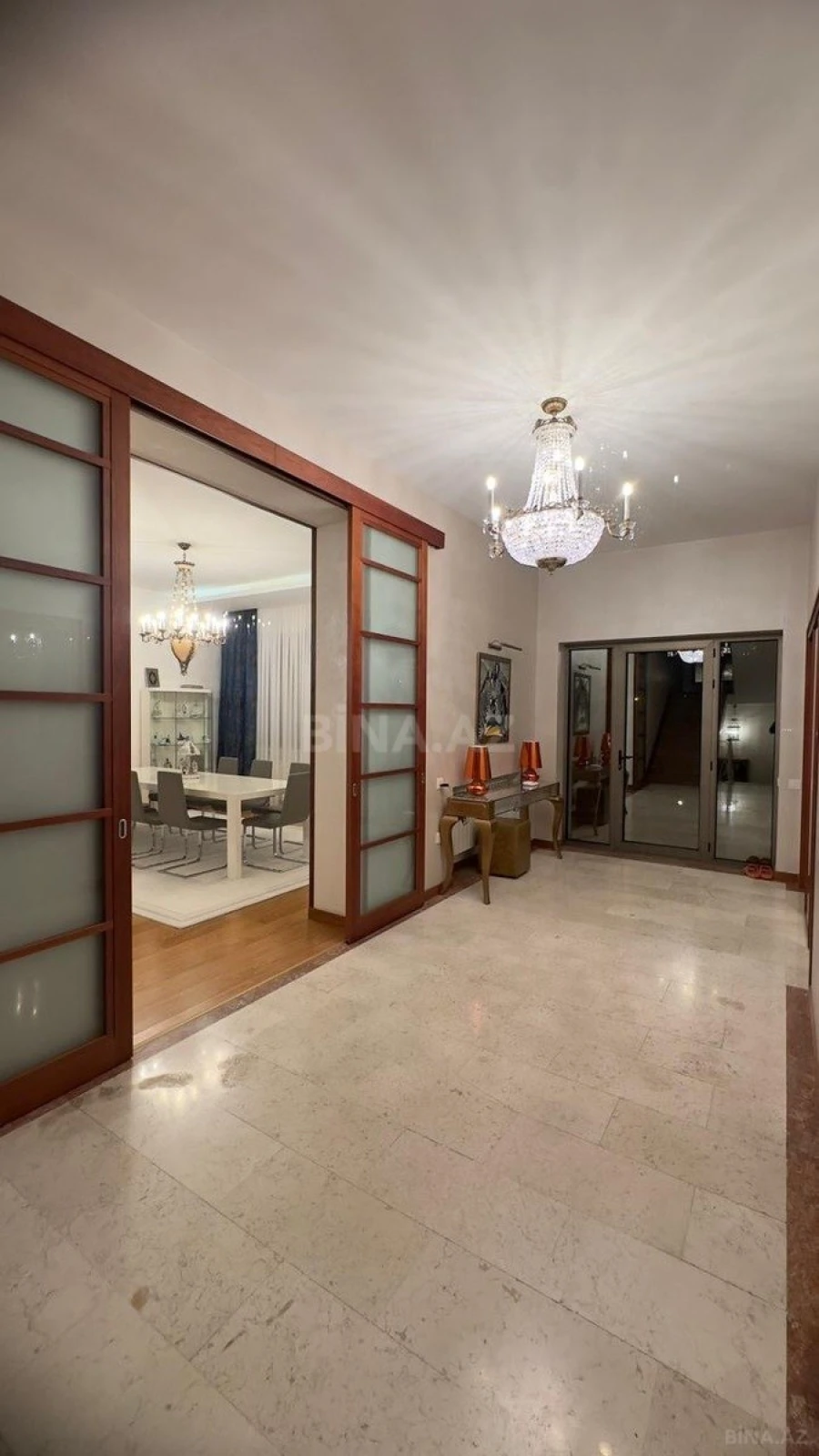 Kirayə verilir 5 otaqlı həyət evi 550 m²