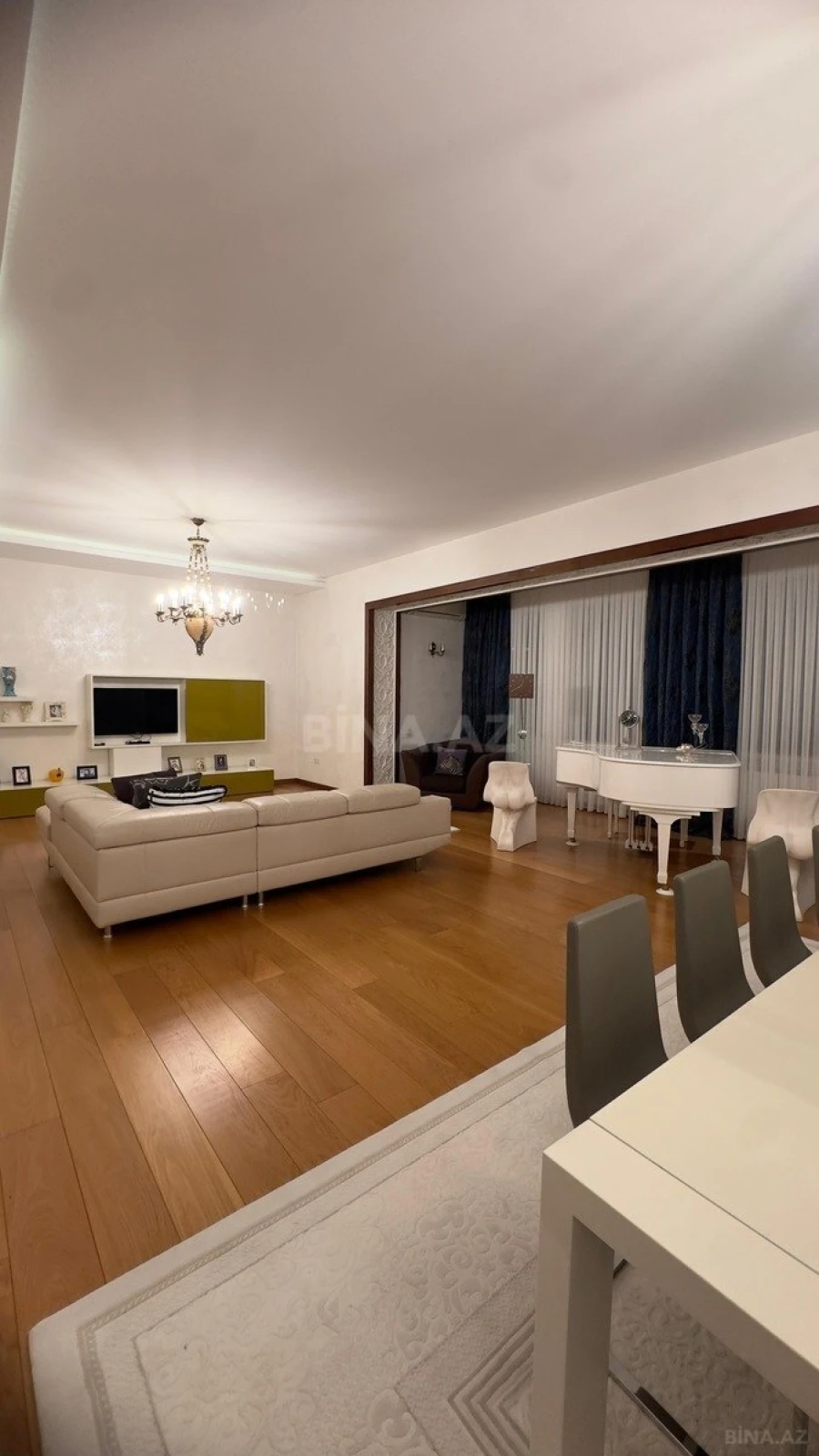 Kirayə verilir 5 otaqlı həyət evi 550 m²