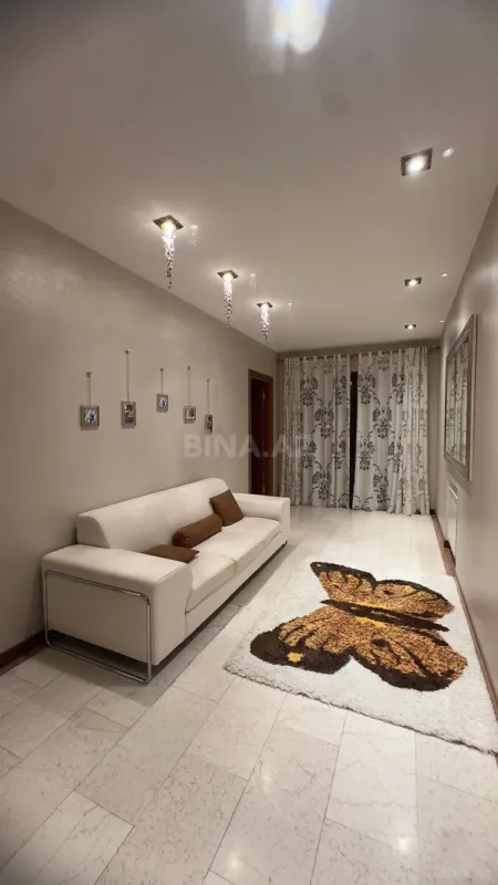 Kirayə verilir 5 otaqlı həyət evi 550 m²