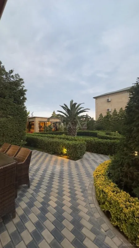 Kirayə verilir 5 otaqlı həyət evi 550 m²