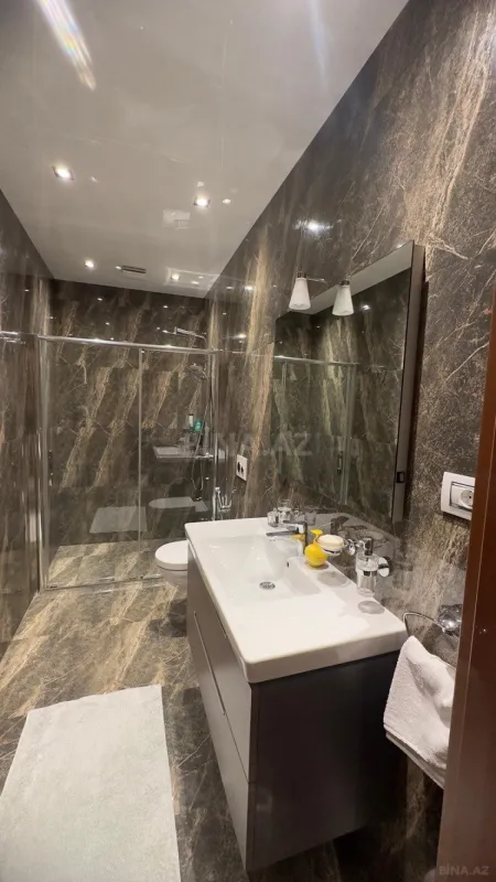 Kirayə verilir 5 otaqlı həyət evi 550 m²