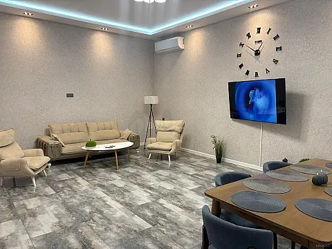 Kirayə verilir 4 otaqlı həyət evi 200 m²