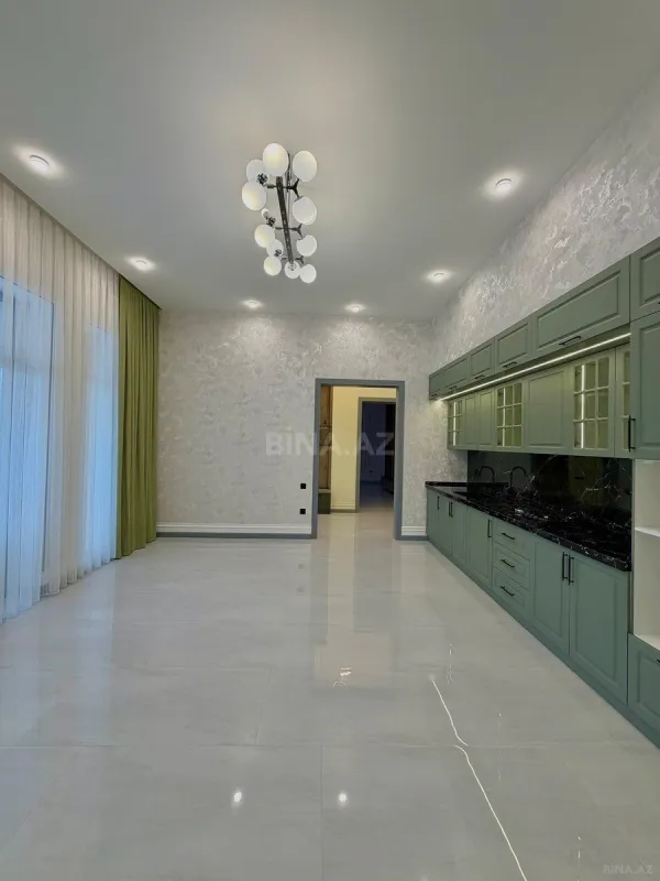 Satılır 4 otaqlı həyət evi 202 m²