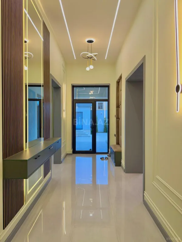 Satılır 4 otaqlı həyət evi 202 m²