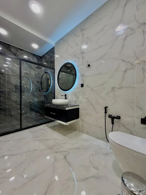 Satılır 4 otaqlı həyət evi 202 m²