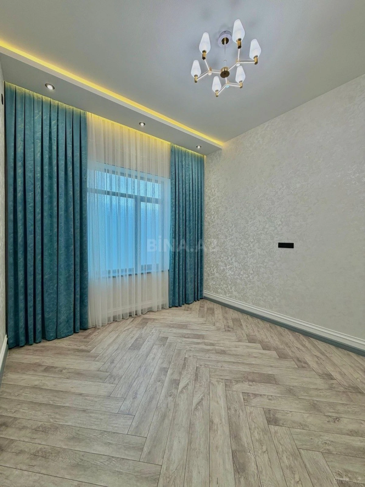 Satılır 4 otaqlı həyət evi 202 m²