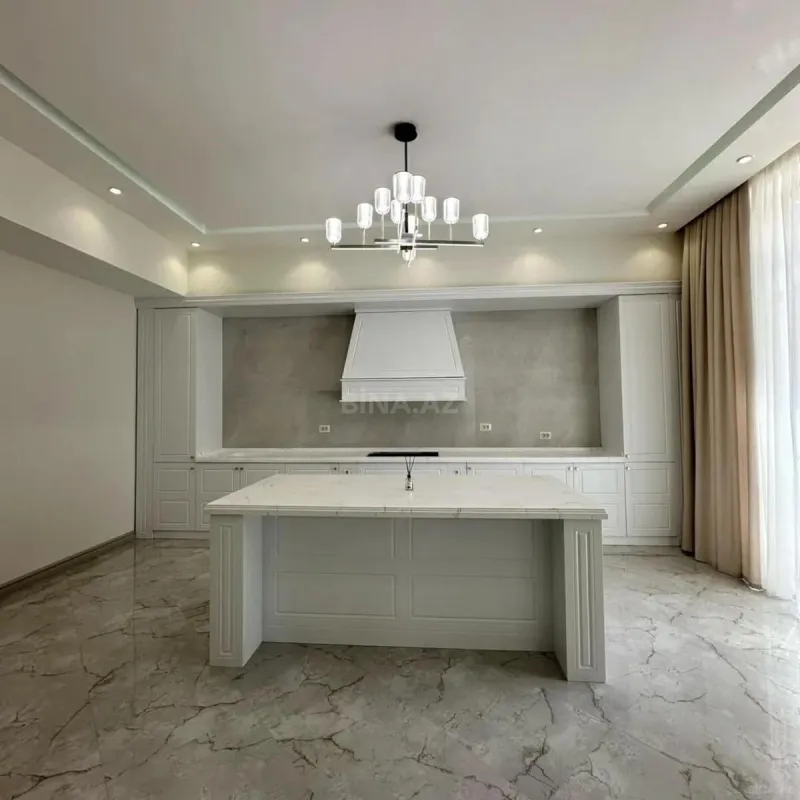 Kirayə verilir 4 otaqlı həyət evi 450 m²
