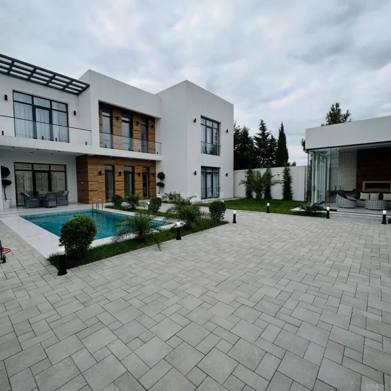 Kirayə verilir 5 otaqlı həyət evi 400 m²