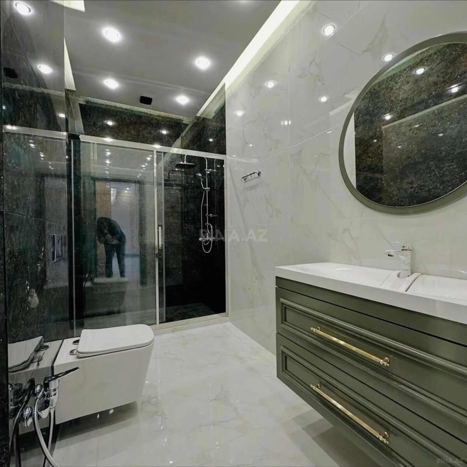 Kirayə verilir 4 otaqlı həyət evi 380 m²