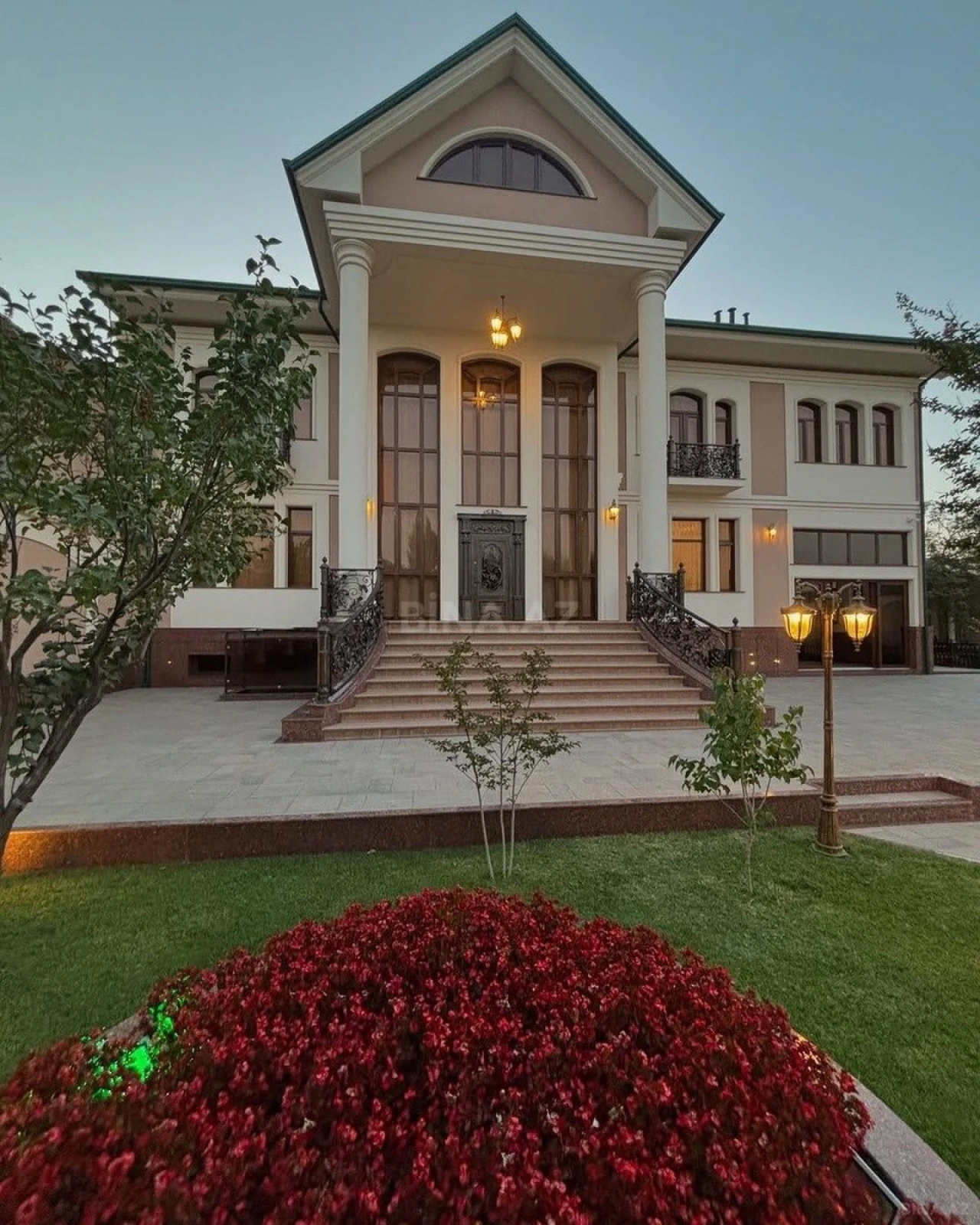 Kirayə verilir 5 otaqlı həyət evi 420 m²