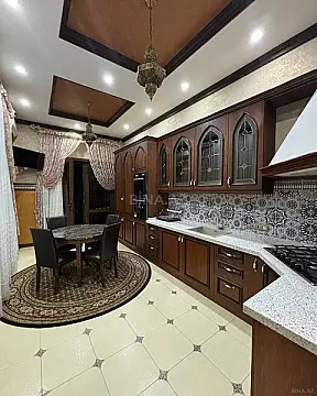 Kirayə verilir 5 otaqlı həyət evi 420 m²