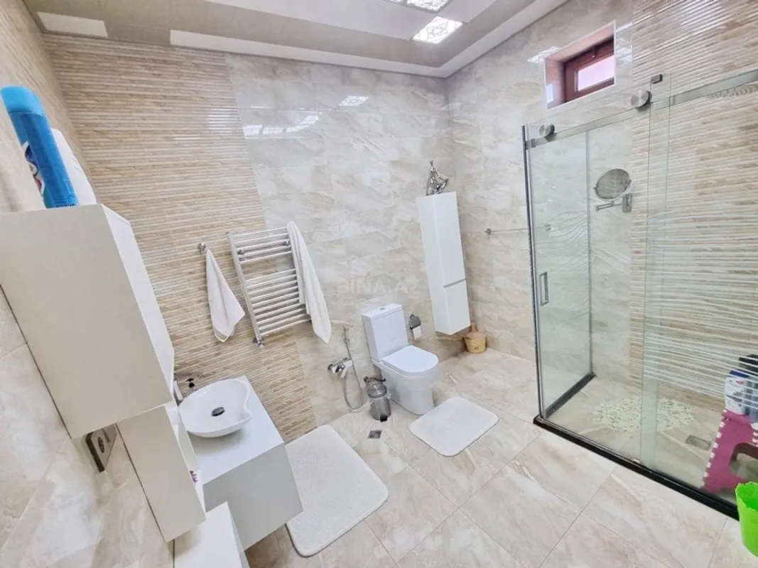 Kirayə verilir 4 otaqlı həyət evi 380 m²
