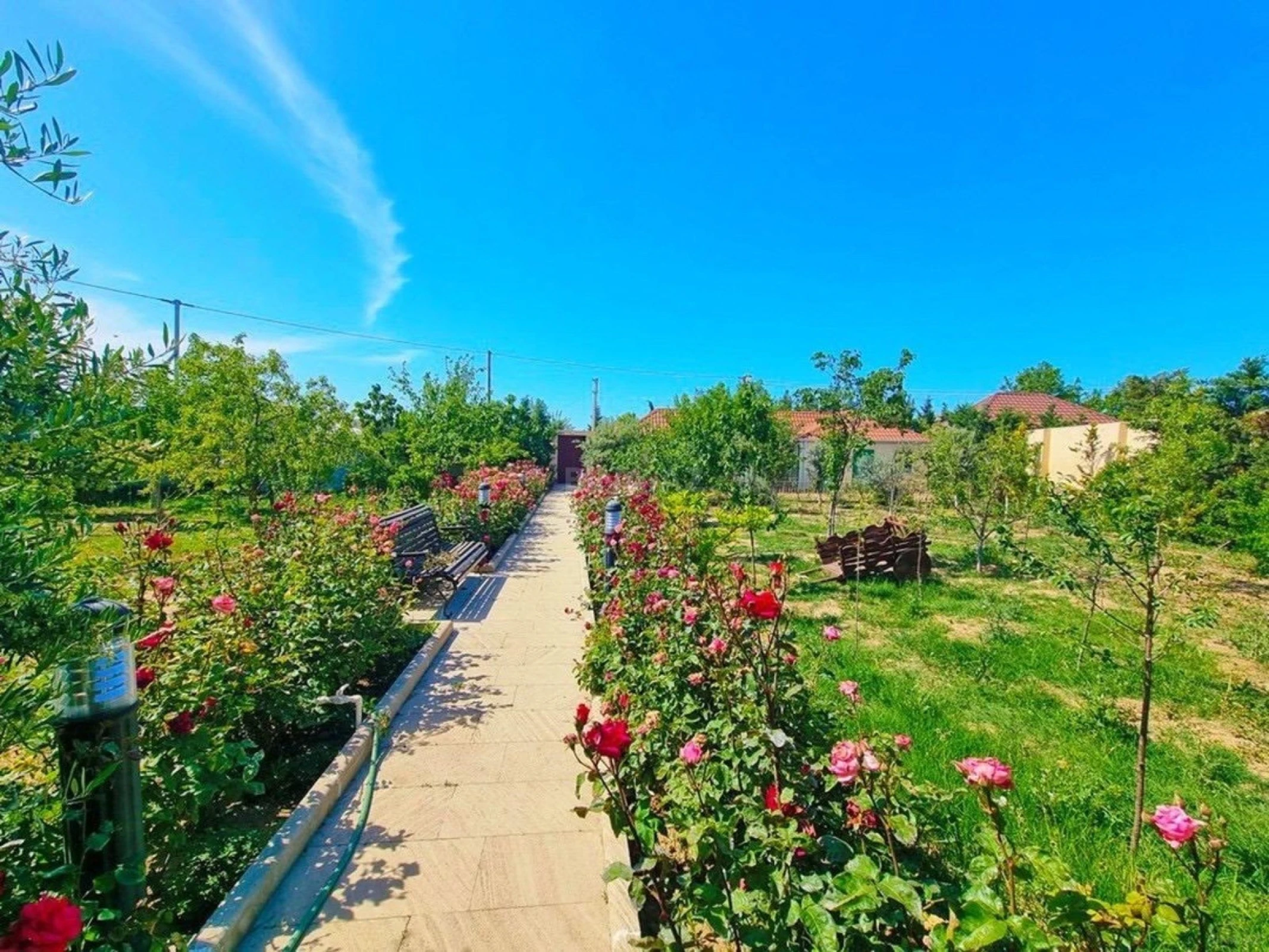 Kirayə verilir 4 otaqlı həyət evi 380 m²