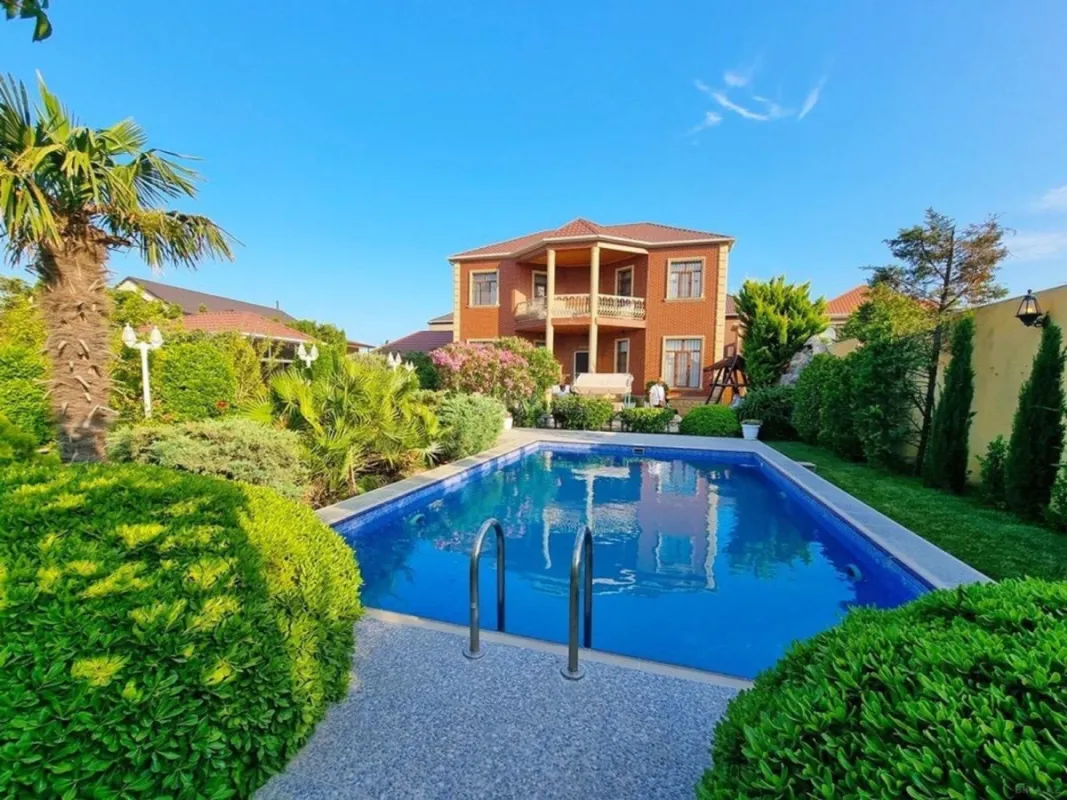 Kirayə verilir 4 otaqlı həyət evi 380 m²