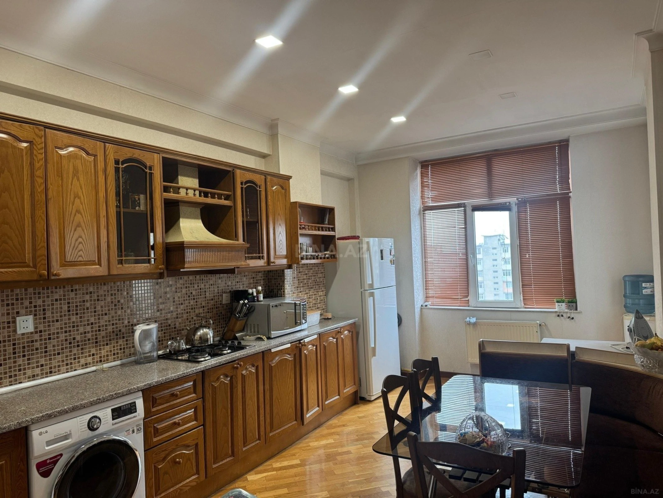Satılır 2 otaqlı mənzil 90 m²