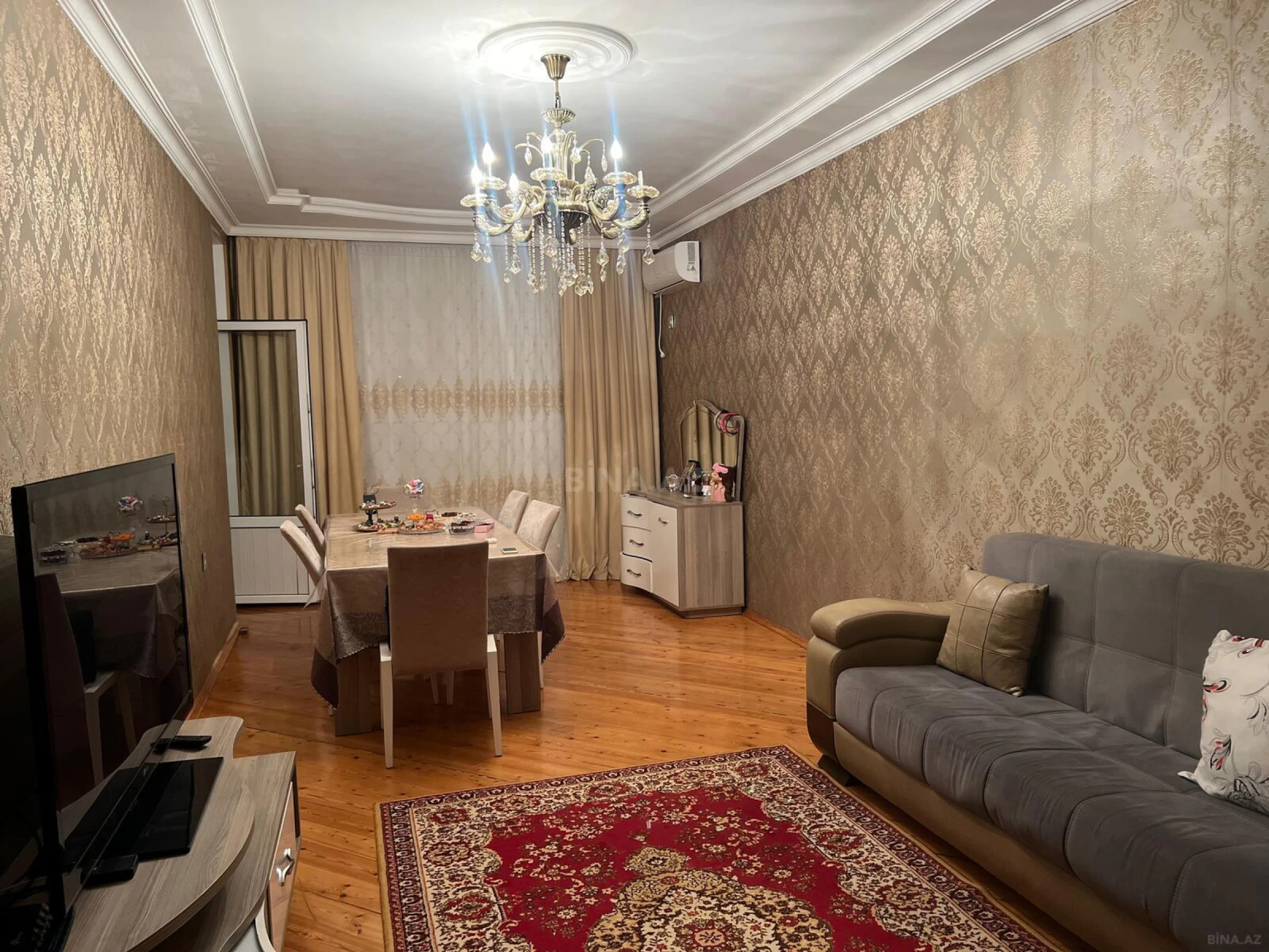 Kirayə verilir 2 otaqlı mənzil 75 m²