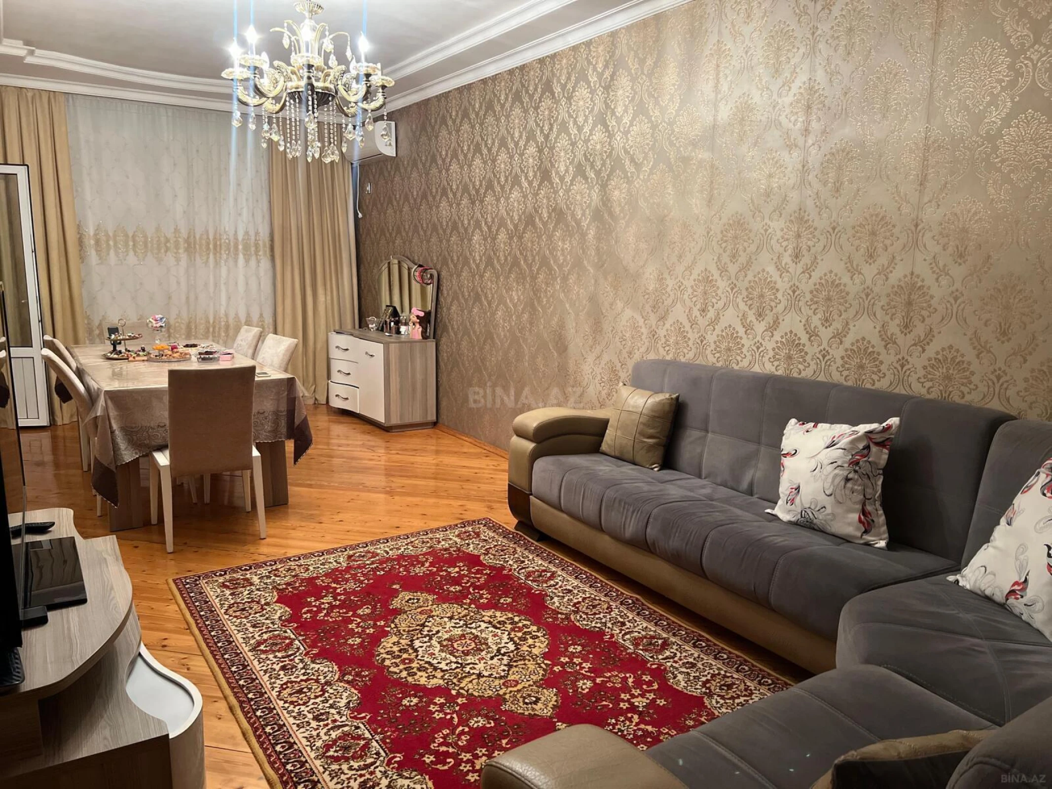 Kirayə verilir 2 otaqlı mənzil 75 m²