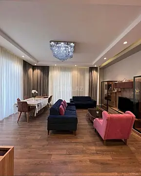 Kirayə verilir 5 otaqlı həyət evi 500 m²
