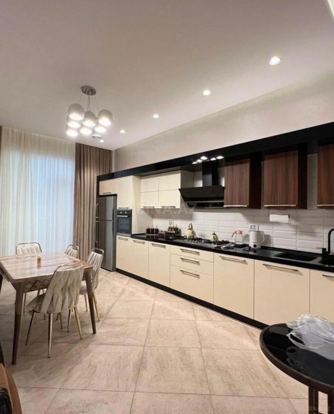 Kirayə verilir 5 otaqlı həyət evi 500 m²