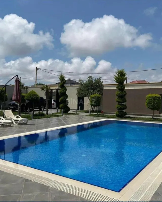 Kirayə verilir 5 otaqlı həyət evi 500 m²