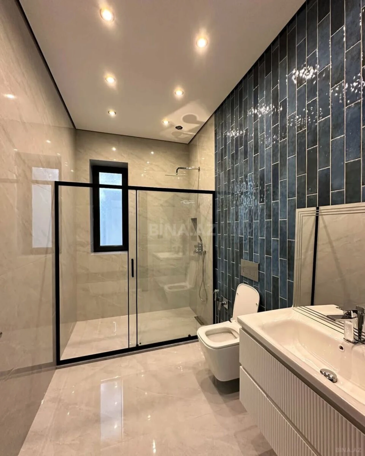 Kirayə verilir 5 otaqlı həyət evi 400 m²