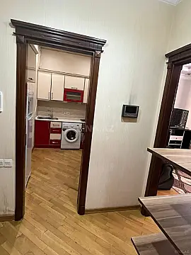 Kirayə verilir 2 otaqlı mənzil 75 m²