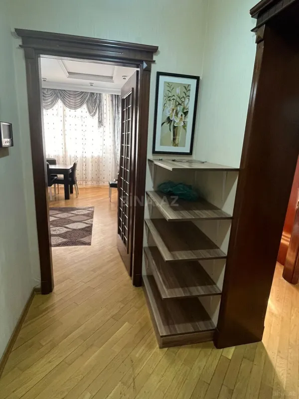 Kirayə verilir 2 otaqlı mənzil 75 m²