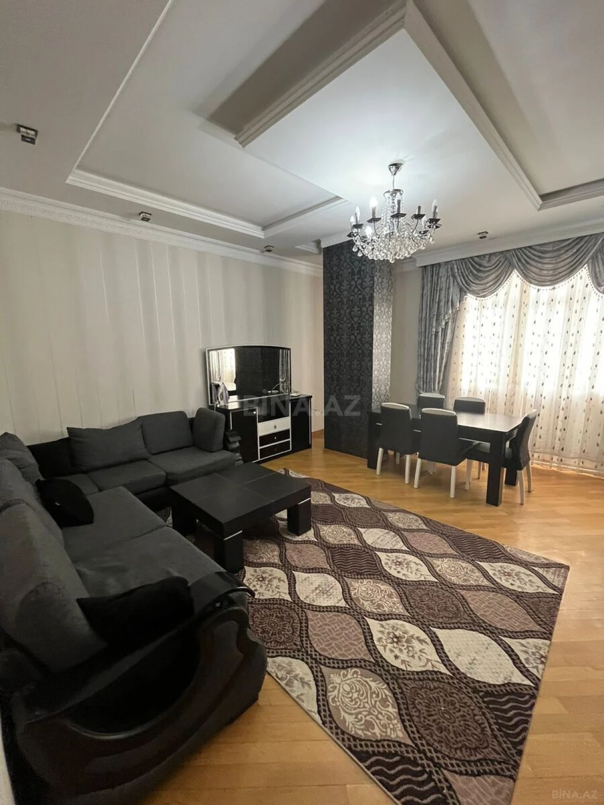 Kirayə verilir 2 otaqlı mənzil 75 m²