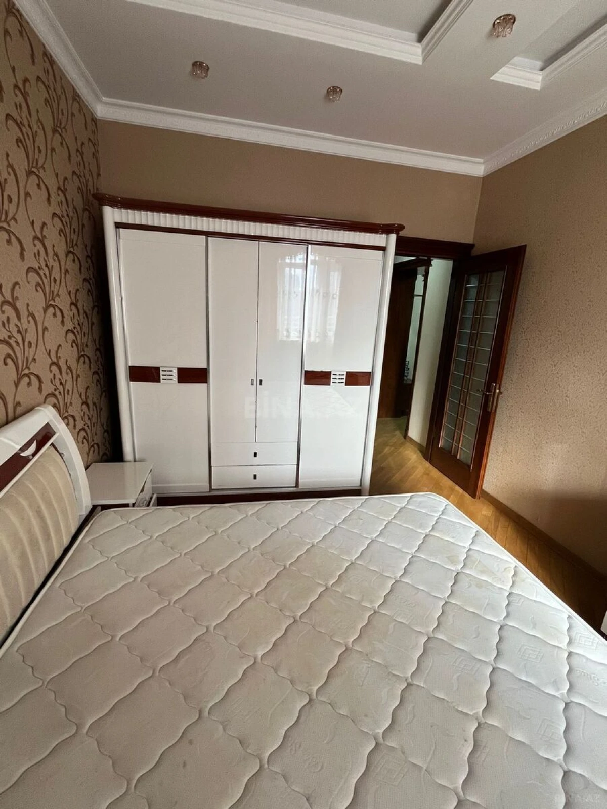 Kirayə verilir 2 otaqlı mənzil 75 m²
