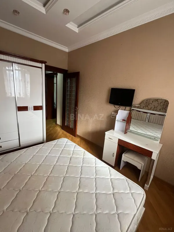 Kirayə verilir 2 otaqlı mənzil 75 m²
