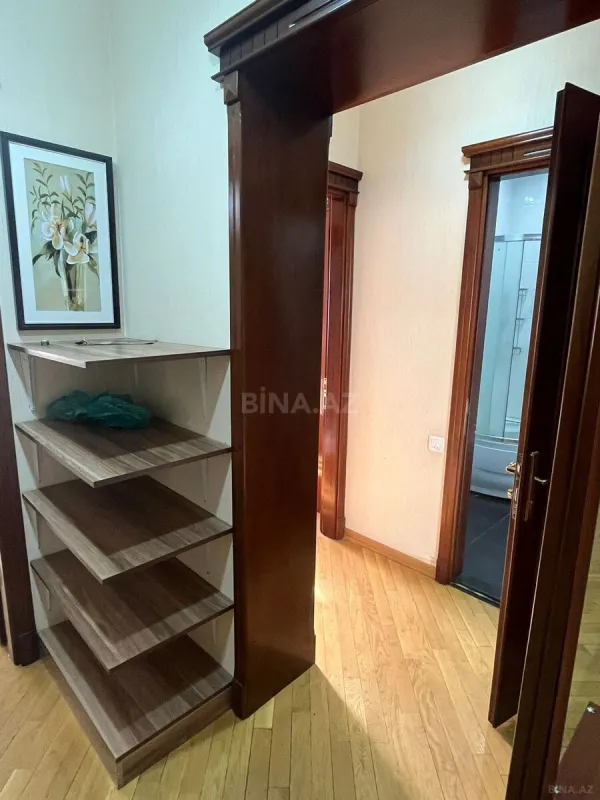 Kirayə verilir 2 otaqlı mənzil 75 m²