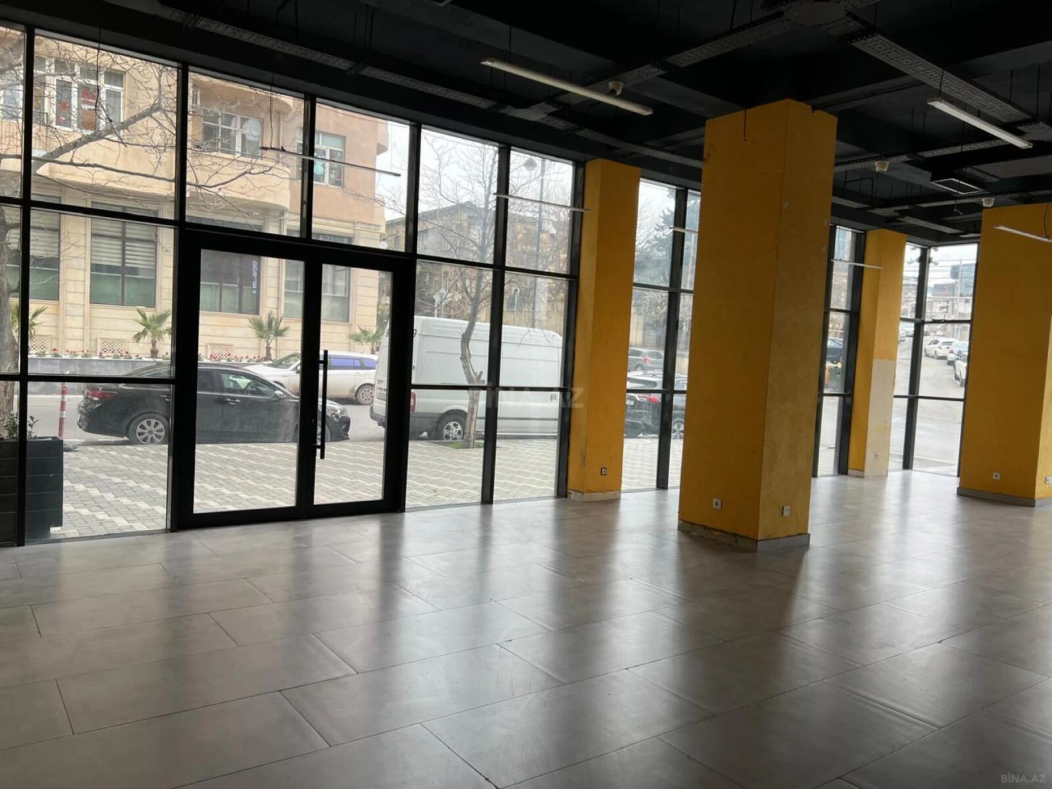 Kirayə verilir obyekt 280 m²