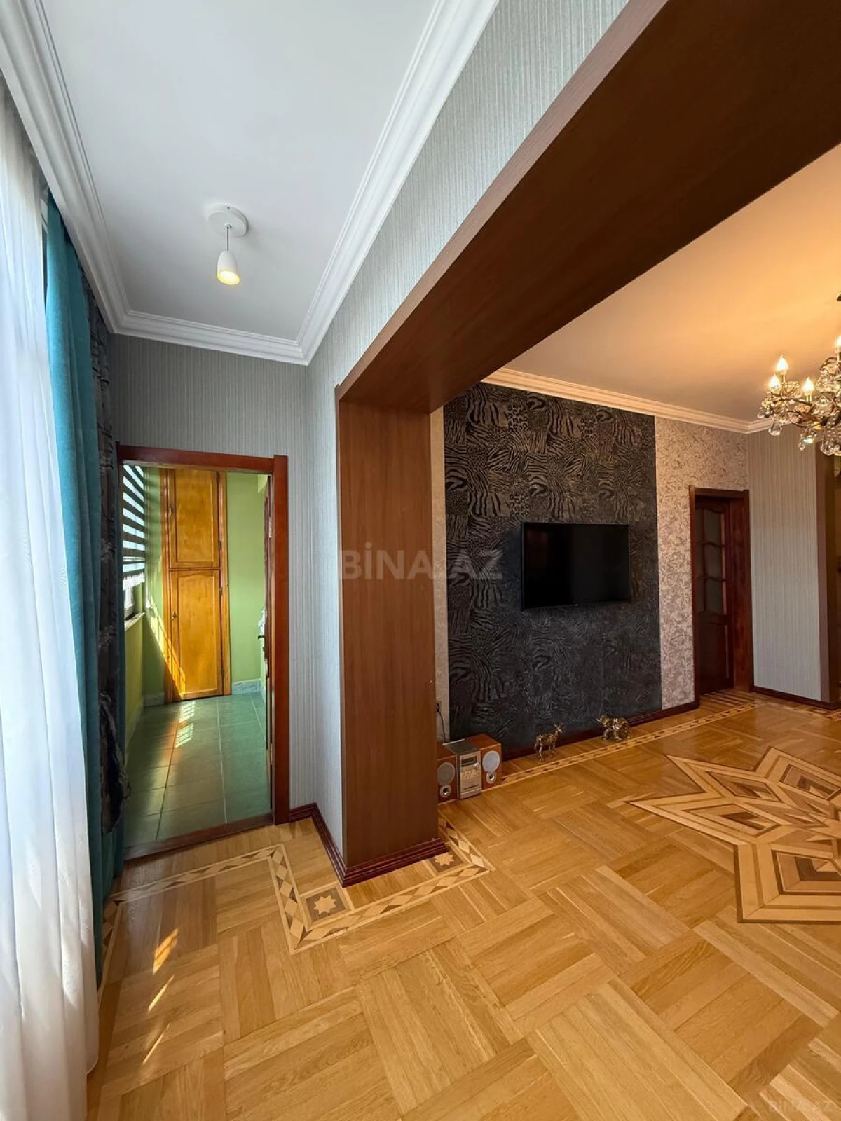 Satılır 4 otaqlı mənzil 100 m²