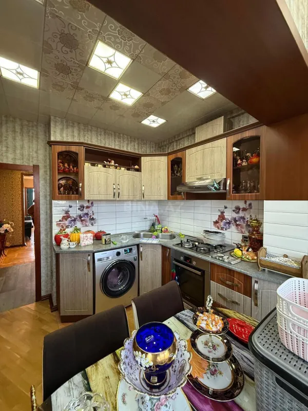 Satılır 4 otaqlı mənzil 100 m²